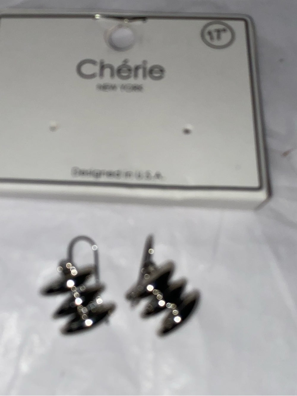 Chérie New York Silver Zigzag Earrings